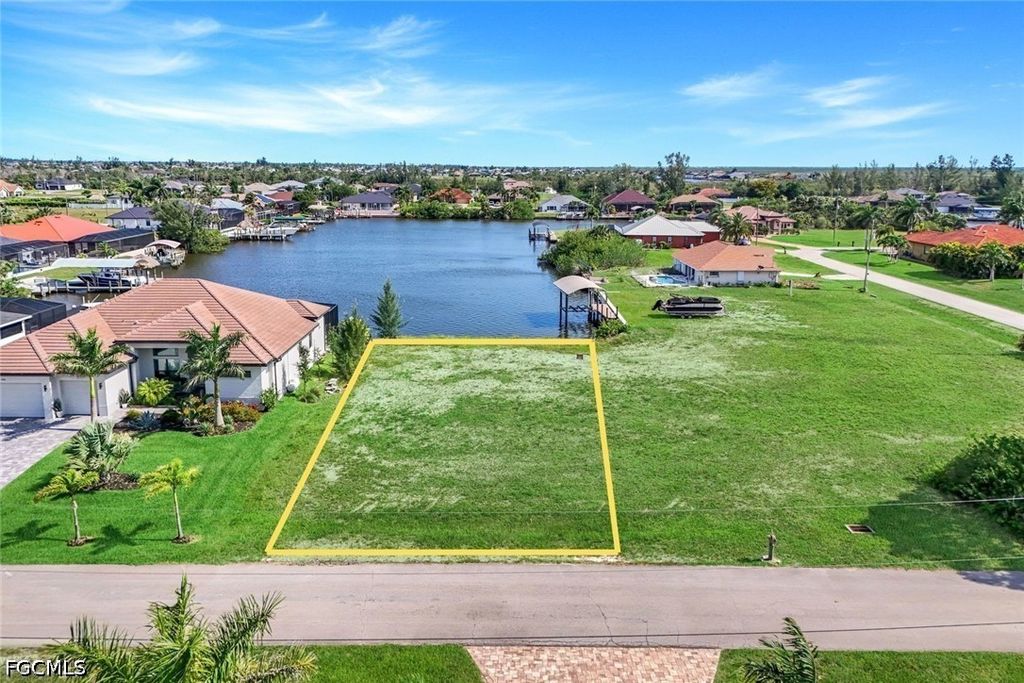 4204 NW 22nd ST, Cape Coral, FL 33993