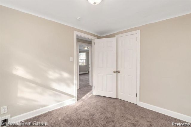5574 Buckingham Avenue, Detroit, MI 48224