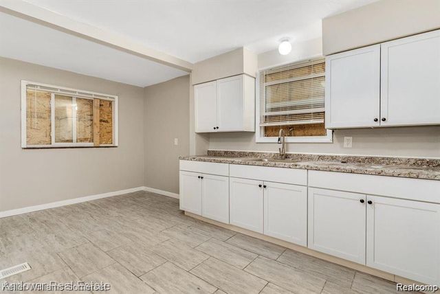 5574 Buckingham Avenue, Detroit, MI 48224