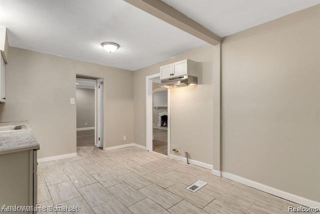 5574 Buckingham Avenue, Detroit, MI 48224