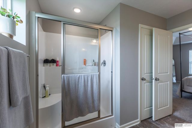 20459 E Street, Omaha, NE 68022