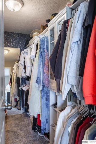 20459 E Street, Omaha, NE 68022