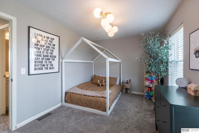 20459 E Street, Omaha, NE 68022