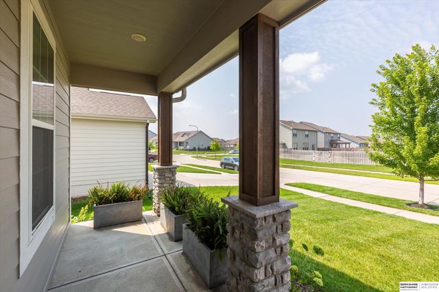 20459 E Street, Omaha, NE 68022