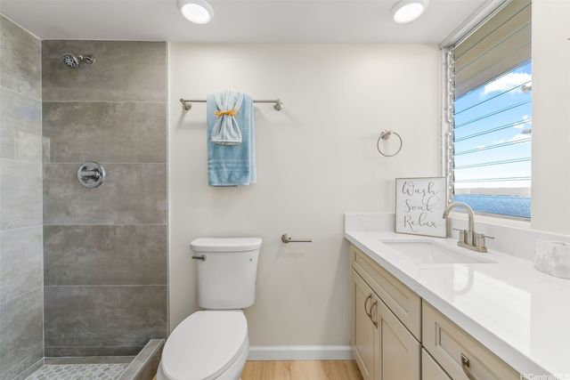 3056 Kalakaua Avenue 5W, Honolulu, HI 96815