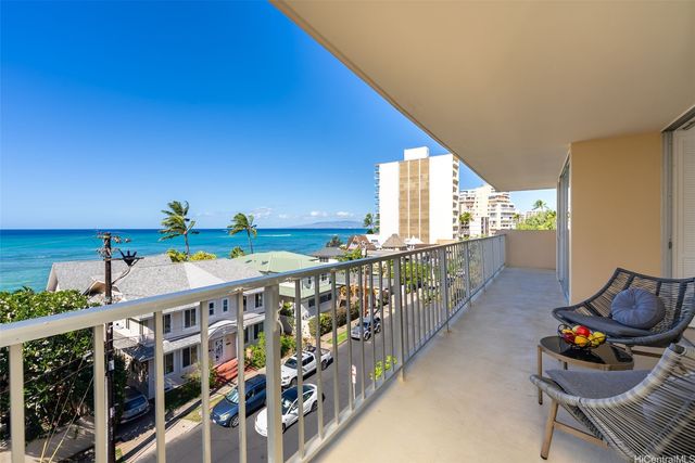 3056 Kalakaua Avenue 5W, Honolulu, HI 96815