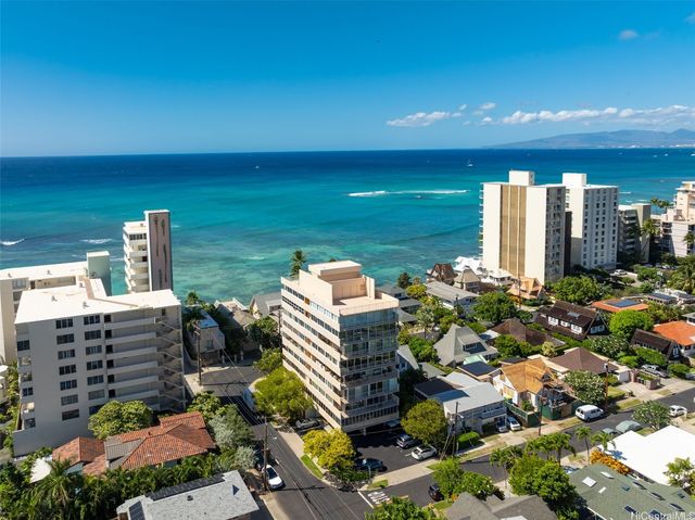 3056 Kalakaua Avenue 5W, Honolulu, HI 96815