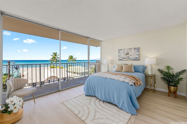 3056 Kalakaua Avenue 5W, Honolulu, HI 96815