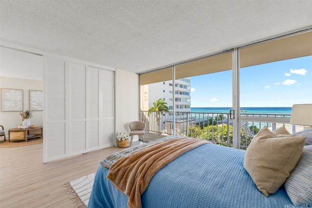 3056 Kalakaua Avenue 5W, Honolulu, HI 96815