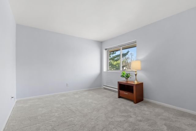 756 W Kilgore Road 306, Kalamazoo, MI 49008