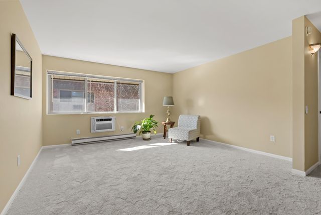 756 W Kilgore Road 306, Kalamazoo, MI 49008