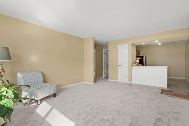 756 W Kilgore Road 306, Kalamazoo, MI 49008