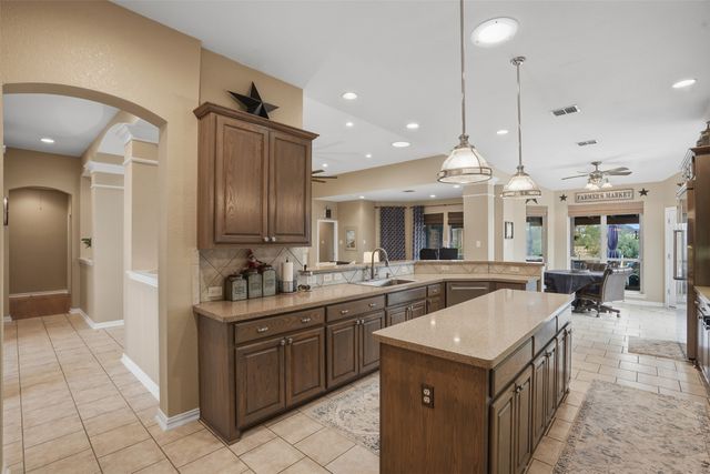 586 Hidden Pass, Royse City, TX 75189