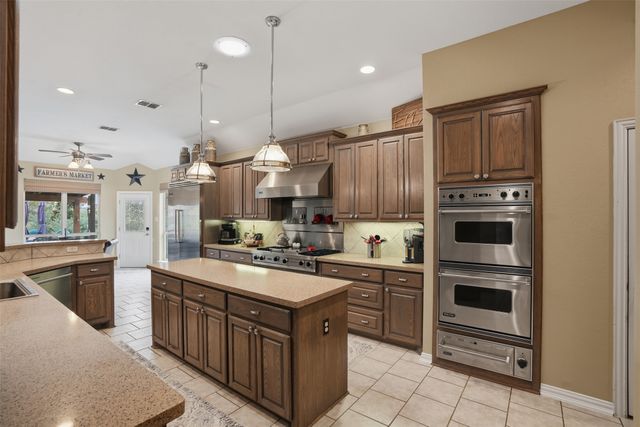 586 Hidden Pass, Royse City, TX 75189