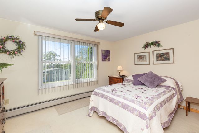 7 Paramount Drive, Seymour, CT 06483
