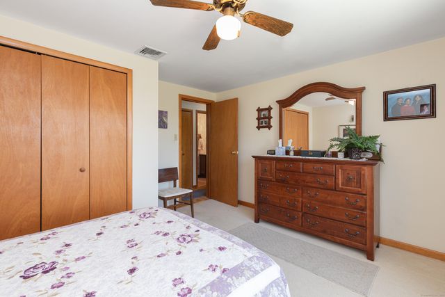 7 Paramount Drive, Seymour, CT 06483