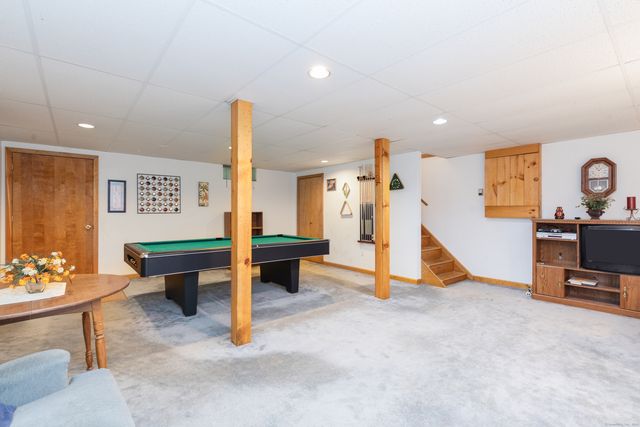 7 Paramount Drive, Seymour, CT 06483