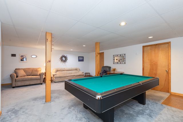 7 Paramount Drive, Seymour, CT 06483