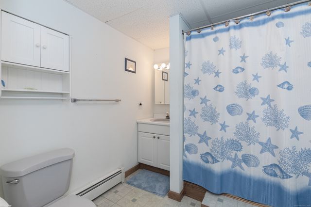 7 Paramount Drive, Seymour, CT 06483
