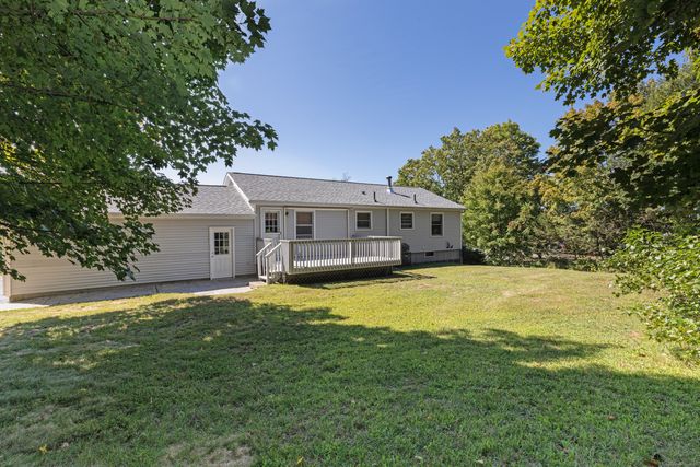 7 Paramount Drive, Seymour, CT 06483