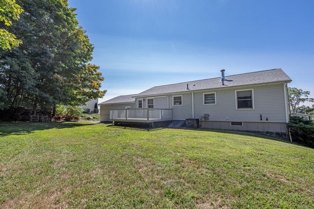 7 Paramount Drive, Seymour, CT 06483