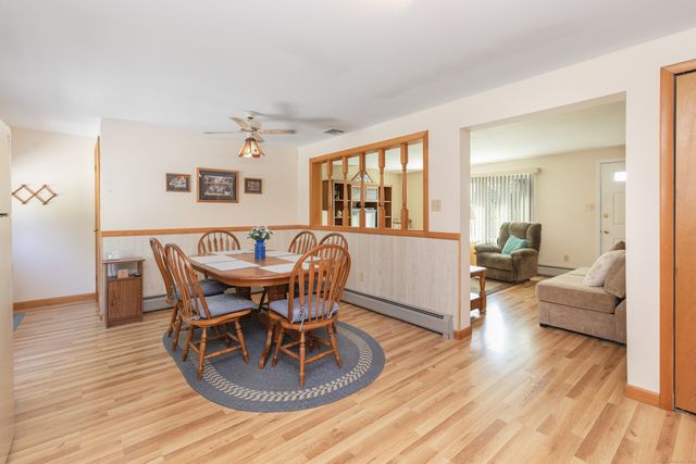 7 Paramount Drive, Seymour, CT 06483