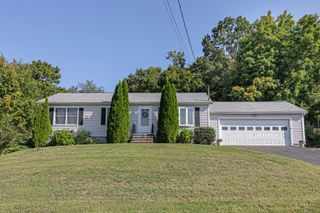 7 Paramount Drive, Seymour, CT 06483