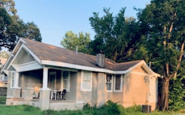 3817 W 10Th St Street, Little Rock, AR 72204