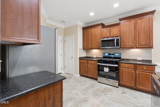 613 Abbey Hall Way, Cary, NC 27513