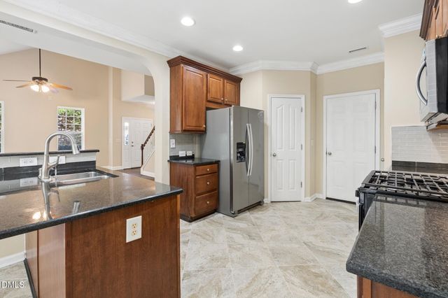 613 Abbey Hall Way, Cary, NC 27513