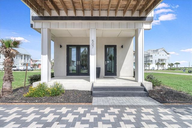 507 Sunrise Ave, Port Aransas, TX 78373