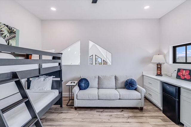 507 Sunrise Ave, Port Aransas, TX 78373