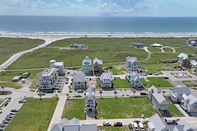 507 Sunrise Ave, Port Aransas, TX 78373