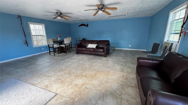 4709 34th Street, Dickinson, TX 77539