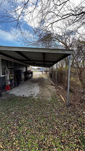 4709 34th Street, Dickinson, TX 77539