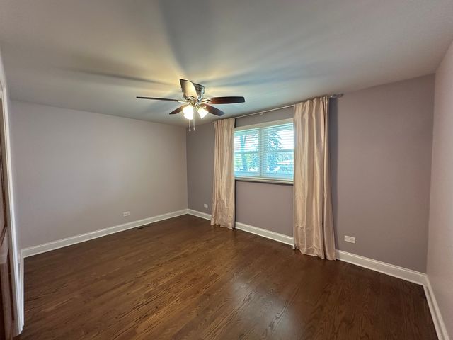 130 Bonnie Brae Avenue, Mount Prospect, IL 60056