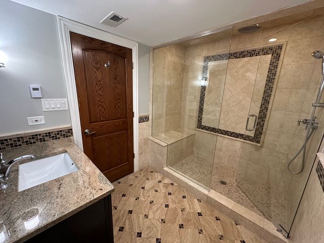 130 Bonnie Brae Avenue, Mount Prospect, IL 60056