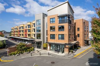 210 W Pioneer Avenue #207, Puyallup, WA 98371