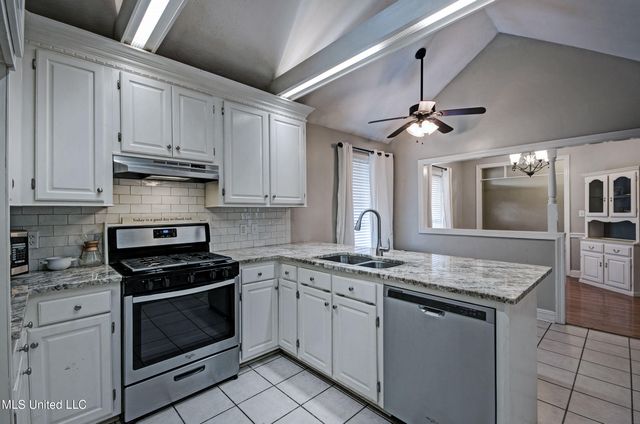 4021 Brookwood Drive, Flowood, MS 39232