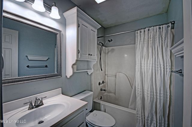 4021 Brookwood Drive, Flowood, MS 39232