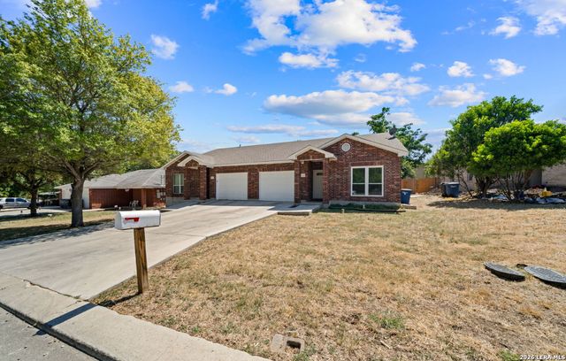 521 Clearfield Dr, New Braunfels, TX 78130
