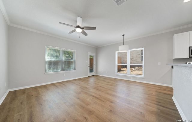 521 Clearfield Dr, New Braunfels, TX 78130