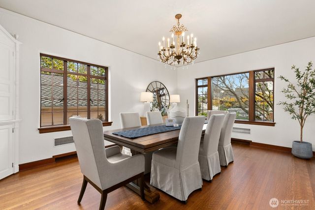 1994 Shenandoah Drive E, Seattle, WA 98112