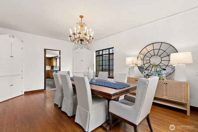 1994 Shenandoah Drive E, Seattle, WA 98112