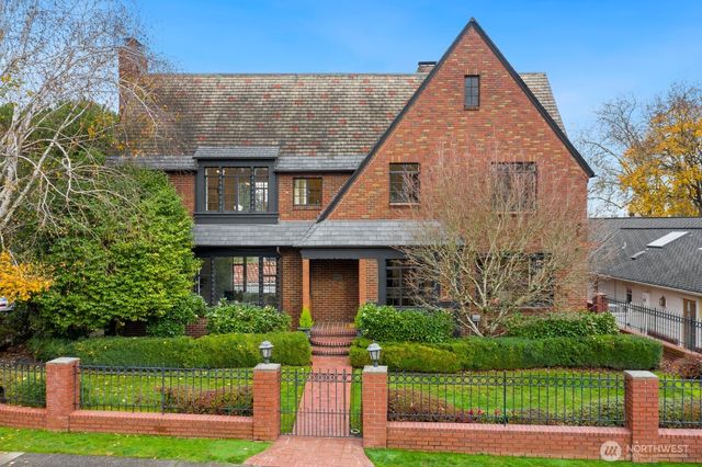 1994 Shenandoah Drive E, Seattle, WA 98112