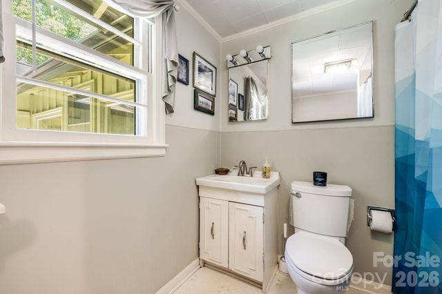 258 Old Homestead Road, Hendersonville, NC 28739