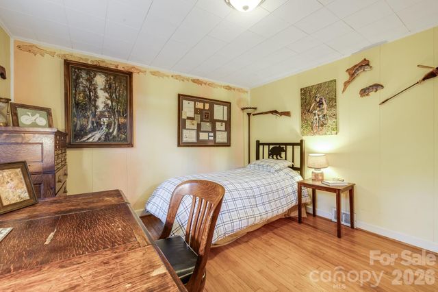 258 Old Homestead Road, Hendersonville, NC 28739