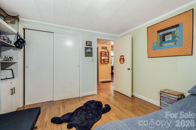 258 Old Homestead Road, Hendersonville, NC 28739