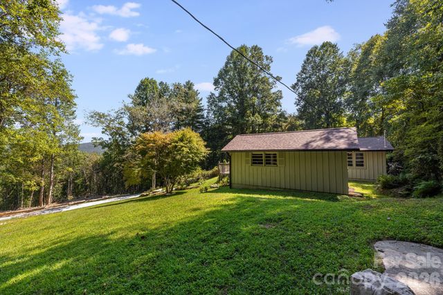258 Old Homestead Road, Hendersonville, NC 28739
