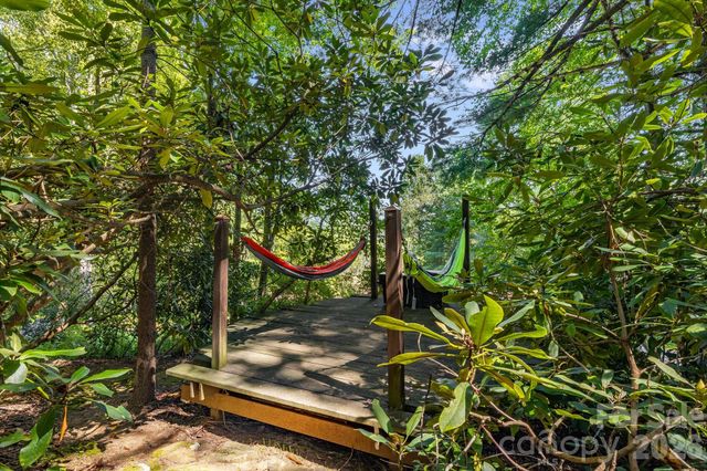 258 Old Homestead Road, Hendersonville, NC 28739